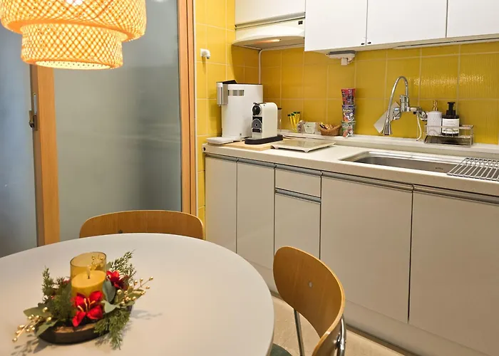 4-min Walk To Line 9, Free Parking, Lotte World, Kspo & Coex