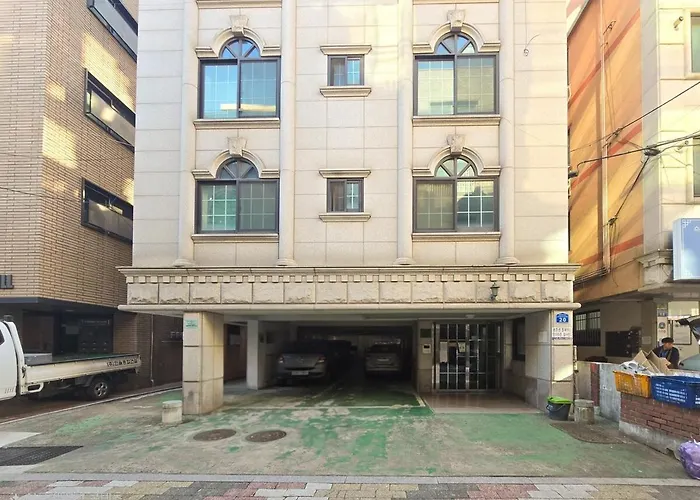 4-min Walk To Line 9, Free Parking, Lotte World, Kspo & Coex