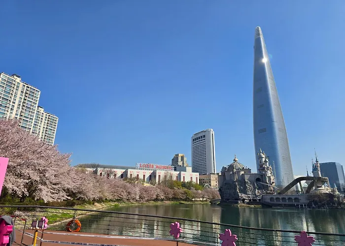 4-min Walk To Line 9, Free Parking, Lotte World, Kspo & Coex 首爾
